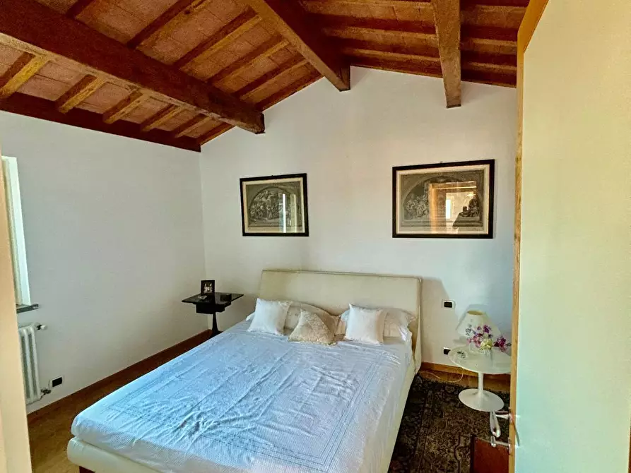 Immagine 20 di Villa in vendita  a Sarzana