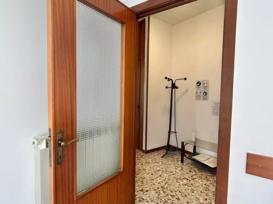 Immagine 4 di Quadrilocale in vendita  a Sarzana