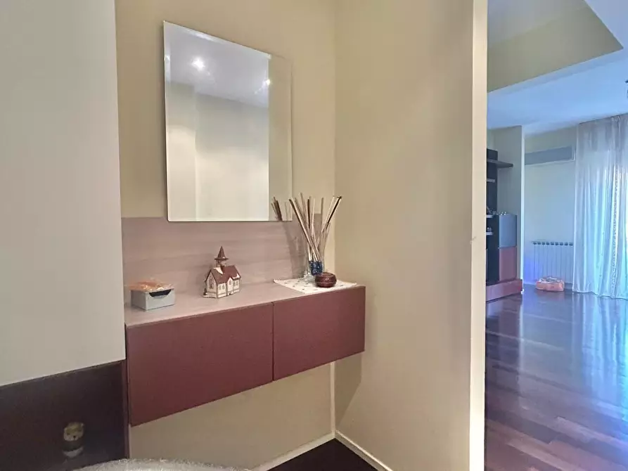 Immagine 12 di Trilocale in vendita  a Sarzana