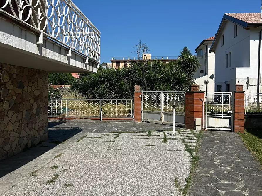 Immagine 20 di Quadrilocale in vendita  a Sarzana