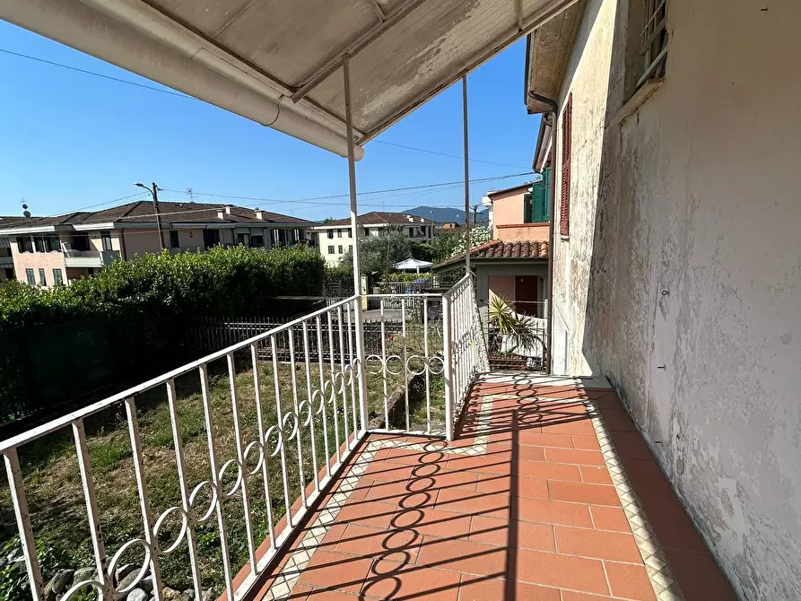 Immagine 23 di Casa indipendente in vendita  a Sarzana