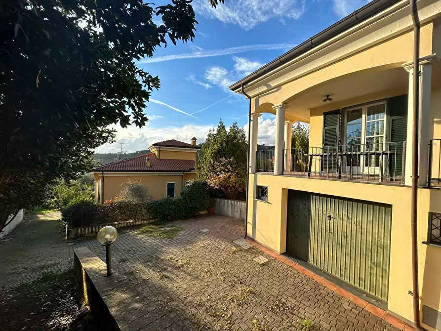 Immagine 4 di Casa indipendente in vendita  a Sarzana