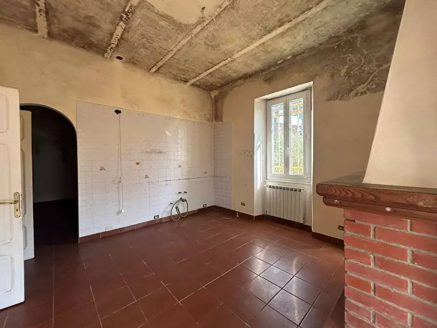 Immagine 30 di Casa indipendente in vendita  a Sarzana