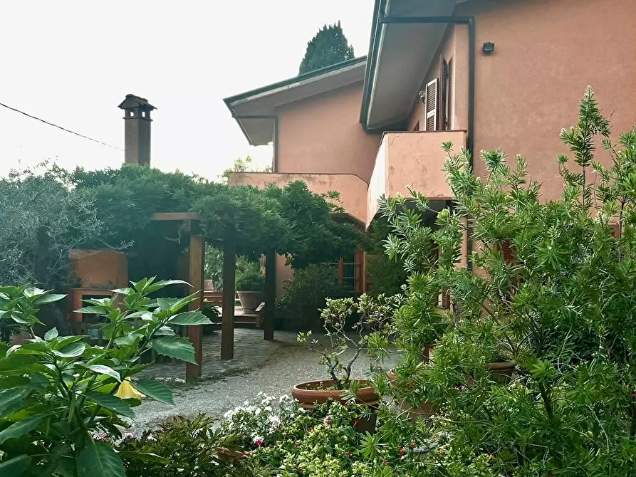 Immagine 8 di Villa in vendita  a Fosdinovo