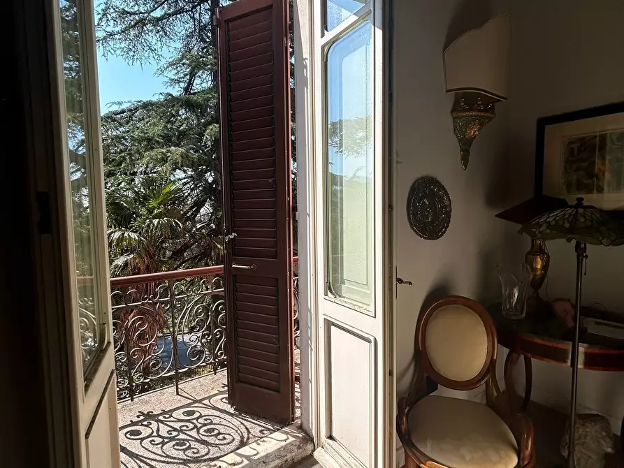 Immagine 18 di Pentalocale in vendita  a Sarzana