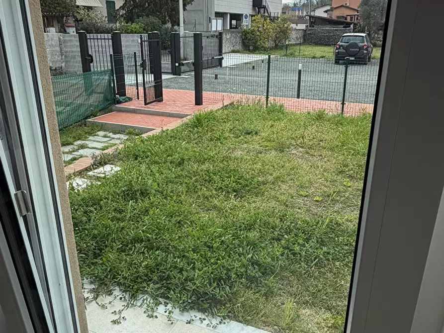Immagine 11 di Bilocale in vendita  a Sarzana