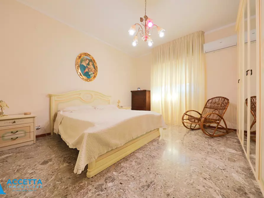 Immagine 17 di Trilocale in vendita  in Via Cesare Pascarella 6 a Taranto