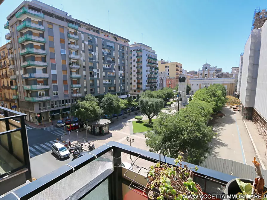 Immagine 3 di Quadrilocale in vendita  in Corso Umberto 69 a Taranto