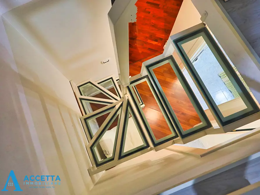 Immagine 21 di Quadrilocale in vendita  in Via Giuseppe Massari 8 a Taranto