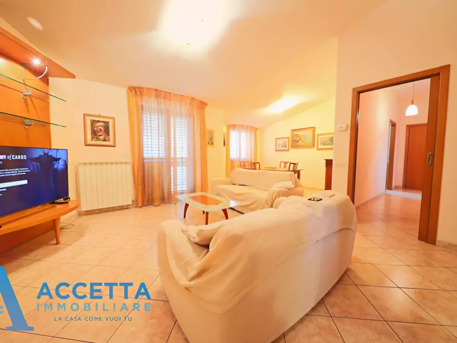 Immagine 16 di Trilocale in vendita  in Via Sciabelle 11 a Taranto