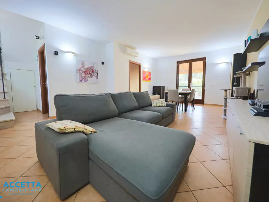 Immagine 10 di Villa in vendita  in Via Delfini 55 a Taranto