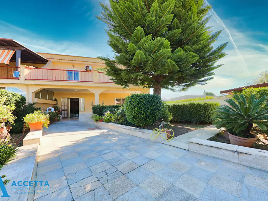 Immagine 1 di Villa in vendita  in Via Torpediniere a Taranto