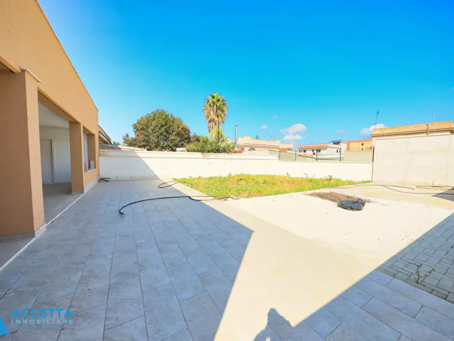 Immagine 4 di Villa in vendita  in Via Lorenzo il Magnifico a Taranto