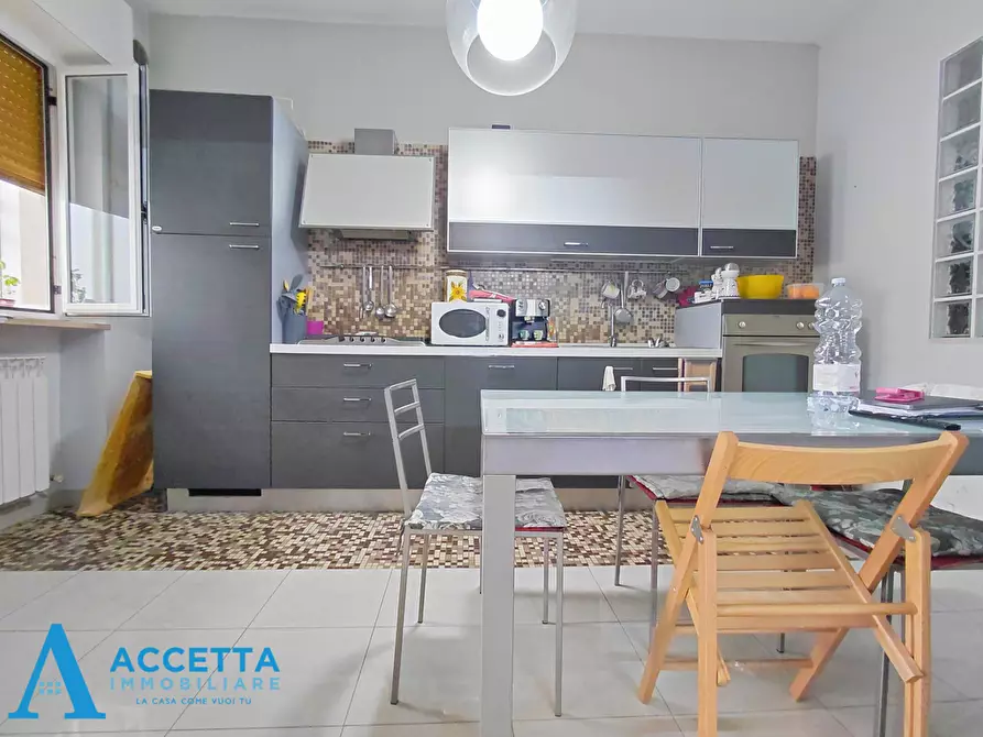 Immagine 5 di Trilocale in vendita  in Via Sibari 9 a Taranto