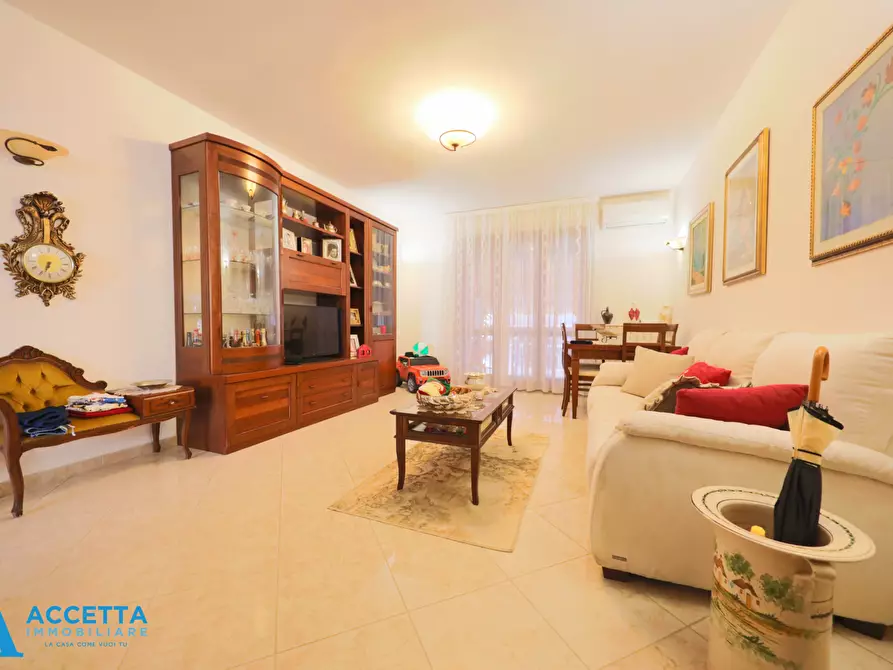 Immagine 1 di Quadrilocale in vendita  in Via Salinella 5 a Taranto