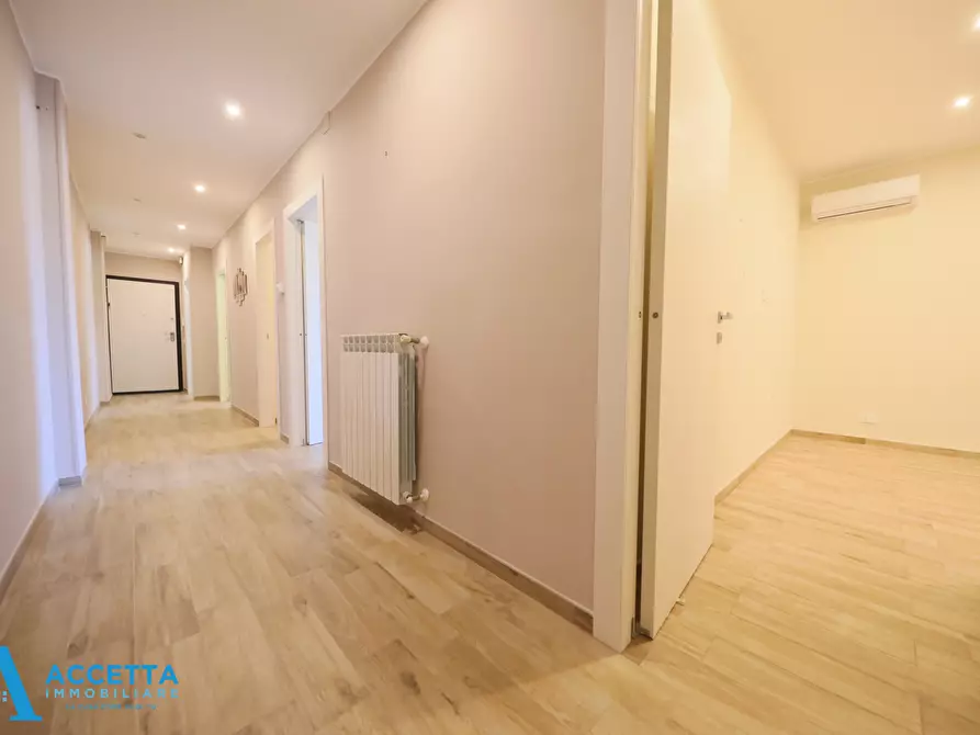 Immagine 14 di Trilocale in vendita  in Via Gattucci 13 a Taranto