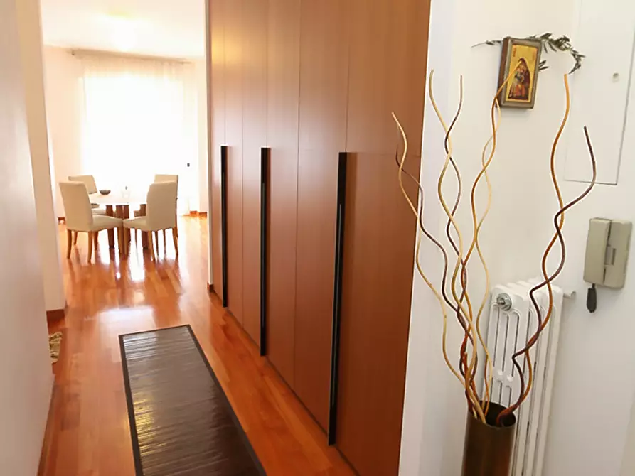 Immagine 5 di Quadrilocale in vendita  in Corso Umberto 69 a Taranto