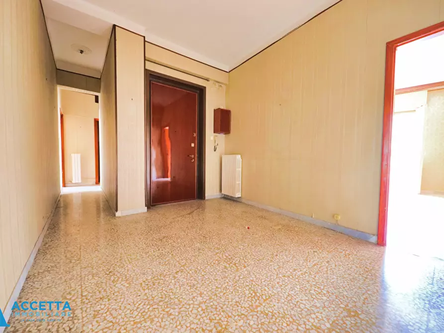 Immagine 20 di Quadrilocale in vendita  in Viale Liguria 38 a Taranto