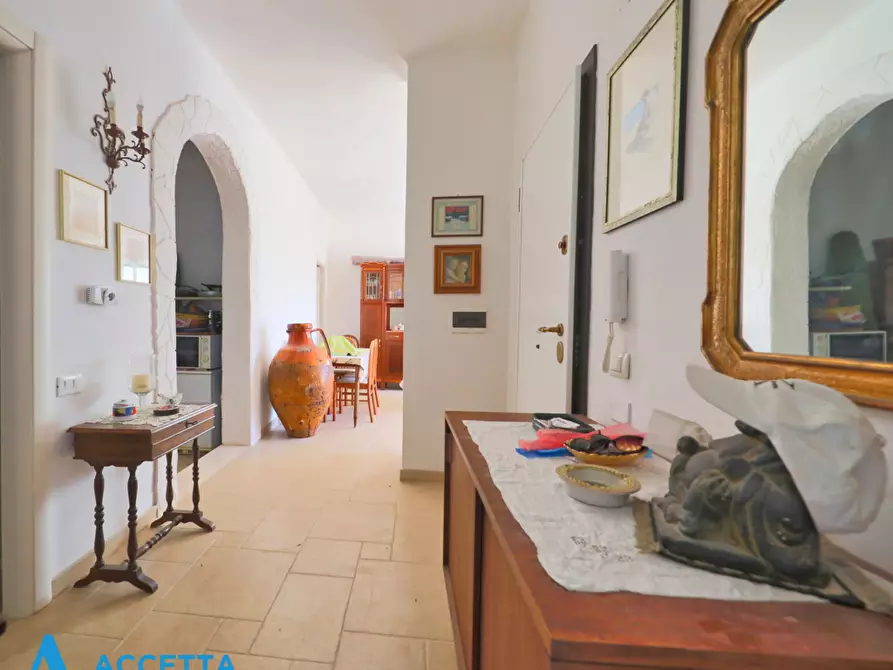 Immagine 15 di Villa in vendita  in Via Delfini 55 a Taranto