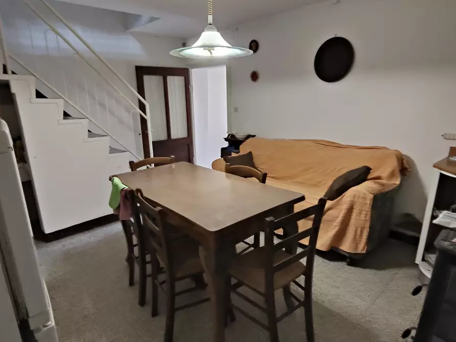 Immagine 1 di Porzione di casa in vendita  in Via Guglielmo Marconi a Ziano Piacentino