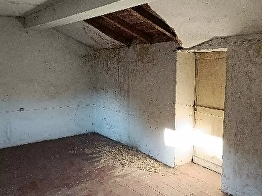 Immagine 24 di Magazzino in vendita  in Via Malvicino a Castel San Giovanni