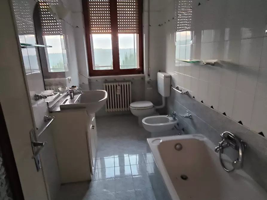 Immagine 11 di Trilocale in affitto  in Via Creta a Ziano Piacentino