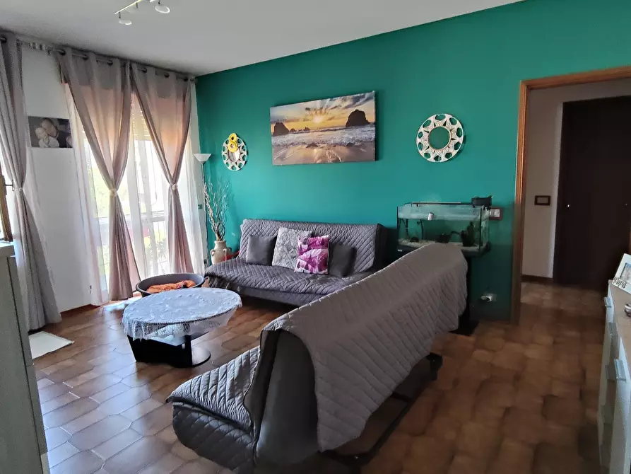 Immagine 5 di Trilocale in vendita  in Via Luigi Einaudi a Castel San Giovanni