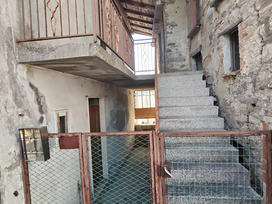 Immagine 2 di Porzione di casa in vendita  in Località Casa Perotti a Alta Val Tidone