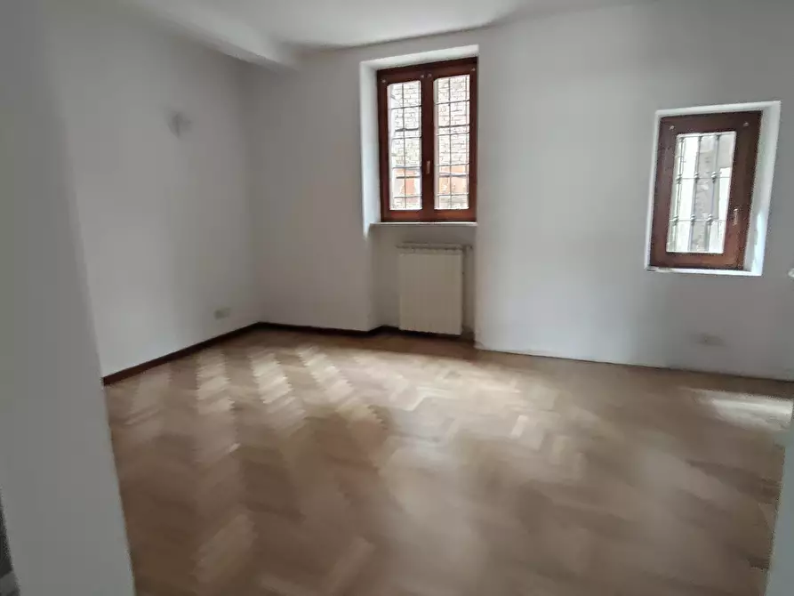 Immagine 18 di Locale commerciale in affitto  in Piazza XX Settembre a Castel San Giovanni