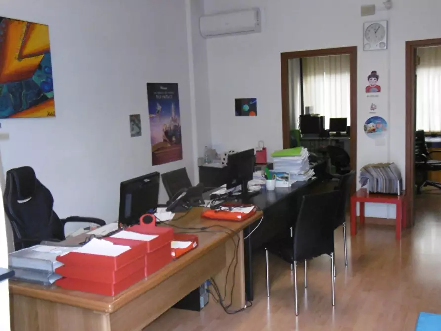 Immagine 2 di Ufficio in affitto  in Via della Pisana a Roma