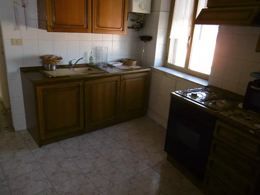 Immagine 12 di Trilocale in vendita  in PIAZZA DEI VISCONTI a Roma