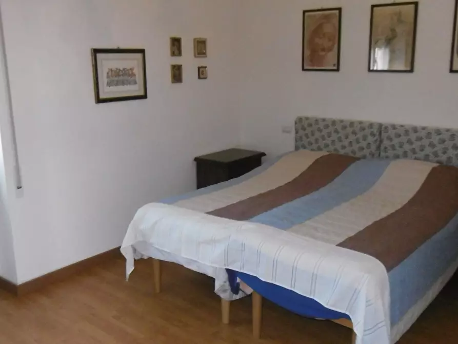 Immagine 13 di Trilocale in vendita  in Via Pio Piacentini a Roma