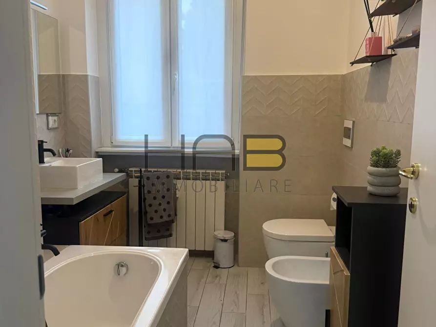 Immagine 9 di Trilocale in vendita  in Via Osimo a Busto Arsizio