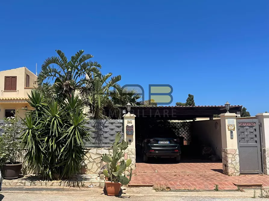 Immagine 27 di Villa in vendita  in Via Eleno a Erice