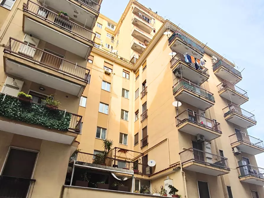 Immagine 16 di Bilocale in vendita  in Via Giuseppe De Caro 52 a Salerno