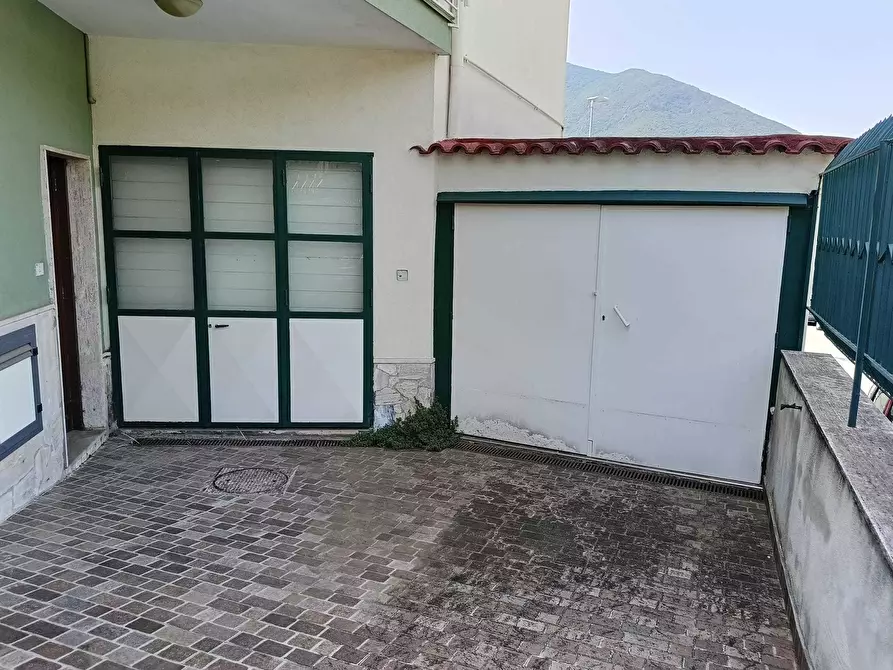 Immagine 32 di Pentalocale in vendita  in Via Giuseppe Vitale 64 a Cava De' Tirreni