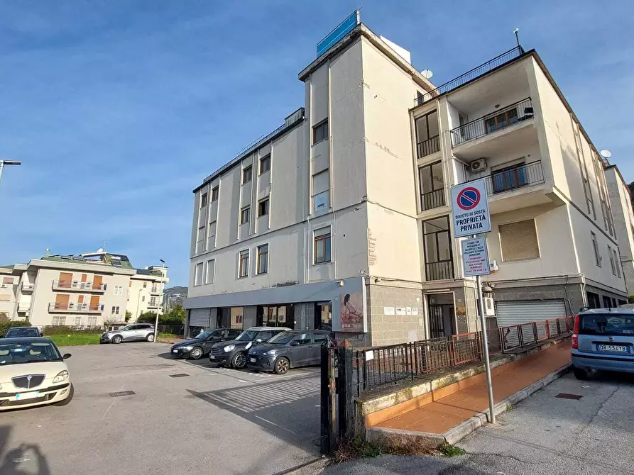 Immagine 15 di Ufficio in vendita  in Via Sabato Visco 24a a Salerno