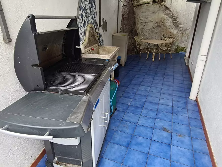 Immagine 17 di Trilocale in vendita  in Via Mauro Comite 7 a Amalfi