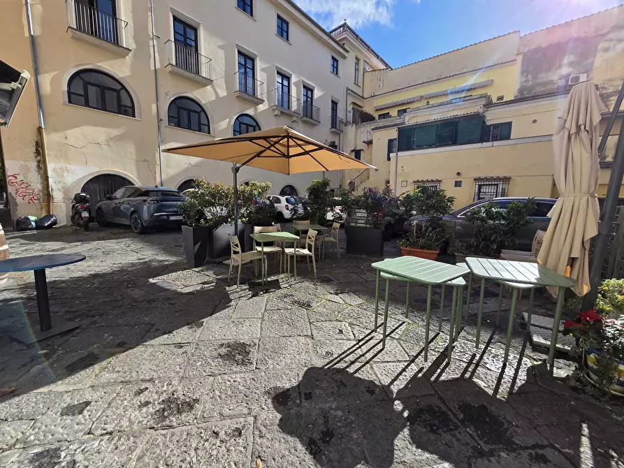 Immagine 14 di Attività commerciale in vendita  in Vicolo Piantanova 3 a Salerno