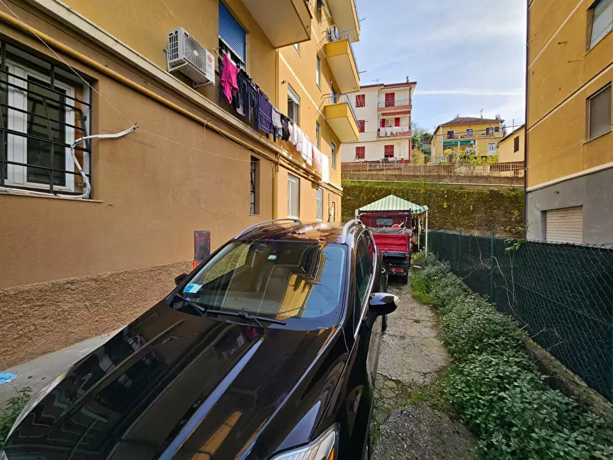 Immagine 38 di Bilocale in vendita  a Genova