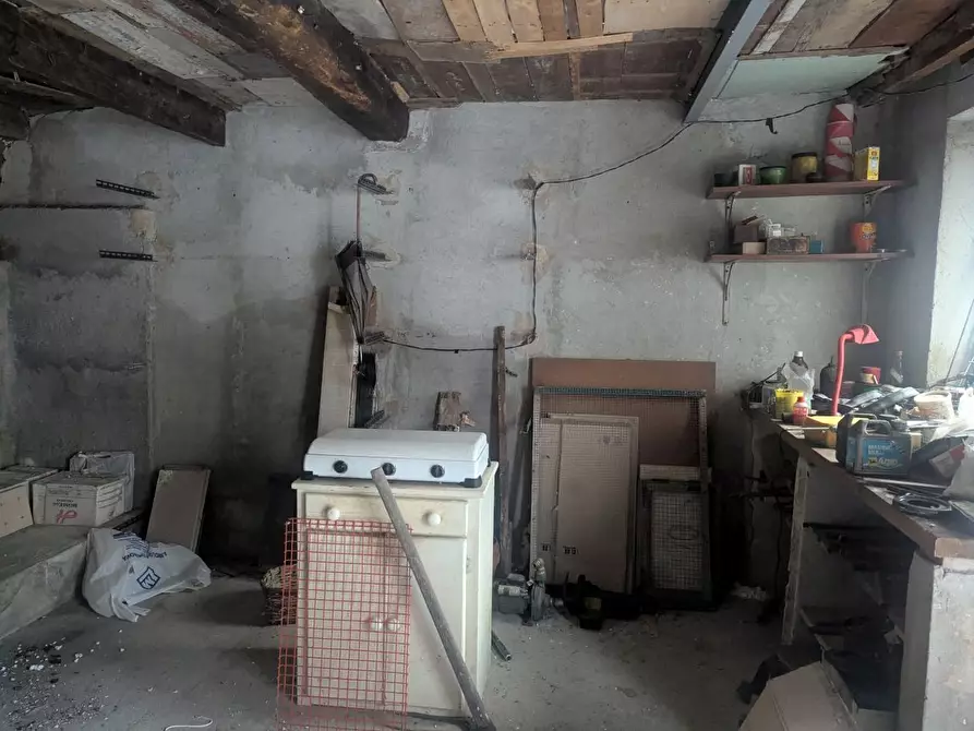 Immagine 33 di Quadrilocale in vendita  in Via Fiume 187 a Mignanego