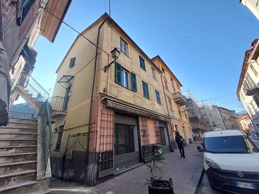 Immagine 21 di Ufficio in affitto  a Campomorone