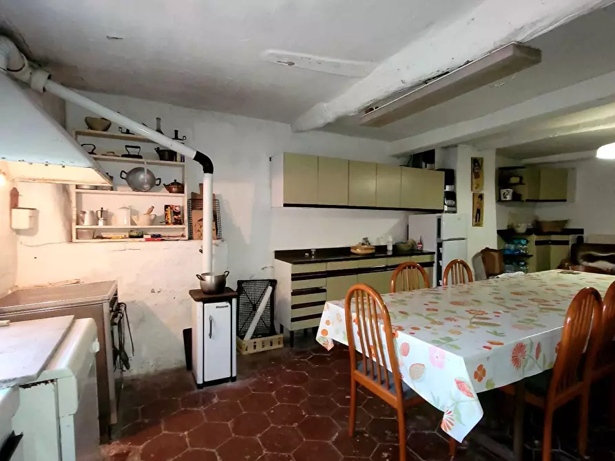 Immagine 83 di Pentalocale in vendita  in Via Campi 7 a Serra Riccò