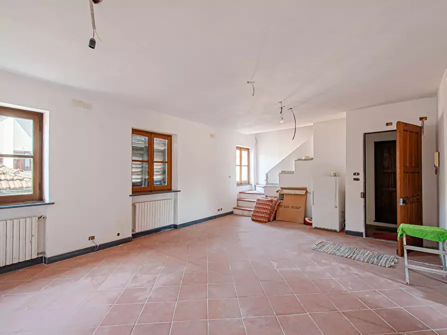 Immagine 4 di Trilocale in vendita  in Via Luigi Nino Malerba 2727 a Busalla