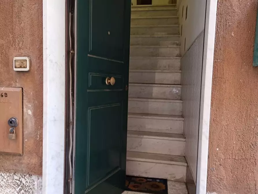 Immagine 1 di Bilocale in vendita  in Via Paolo Anfossi 66B a Genova