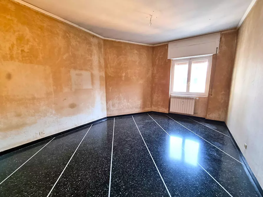 Immagine 17 di Pentalocale in vendita  in Via Paolo Anfossi 68c a Genova