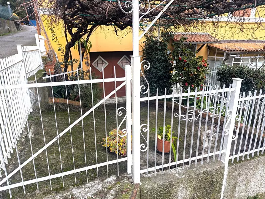 Immagine 3 di Trilocale in vendita  in Via Natale Gallino 76A a Genova