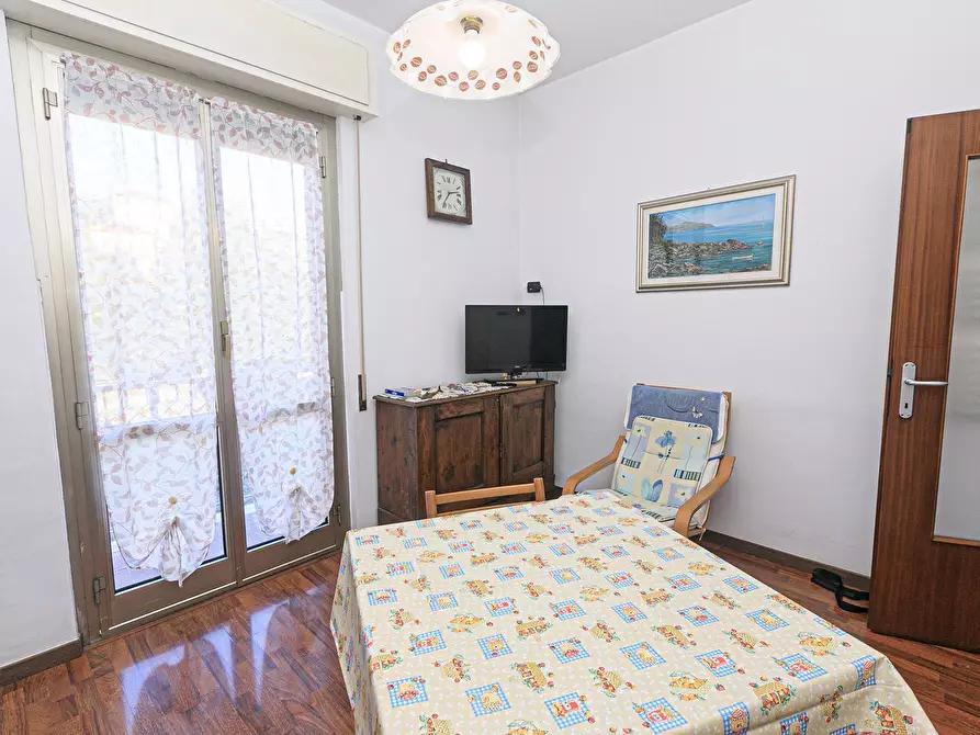 Immagine 7 di Bilocale in vendita  a Campomorone