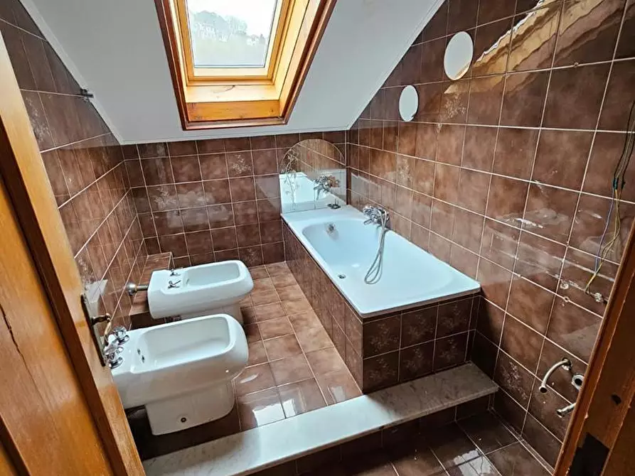 Immagine 25 di Pentalocale in vendita  in Via Benedetto da Cesino 38A a Genova