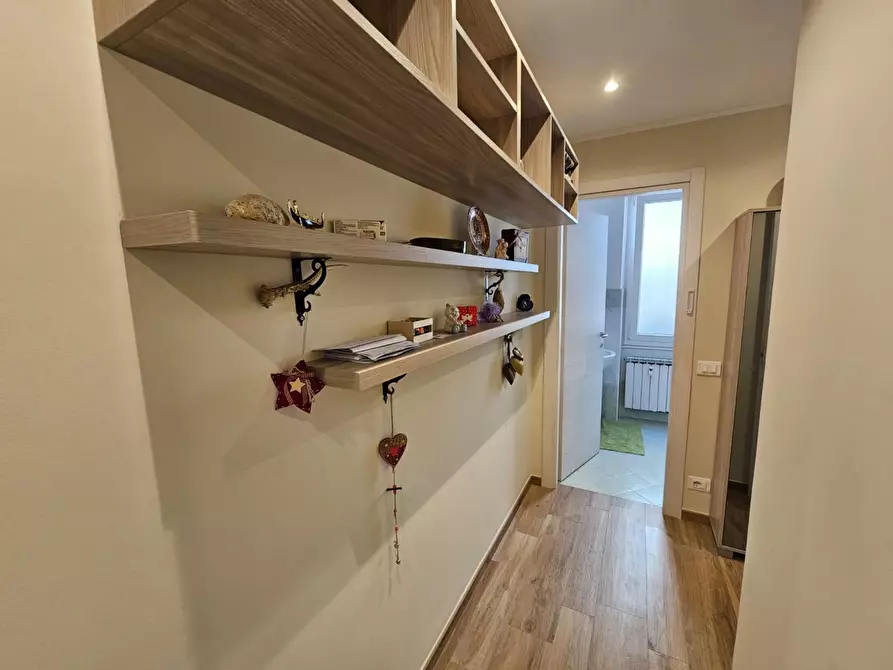 Immagine 26 di Bilocale in vendita  a Genova